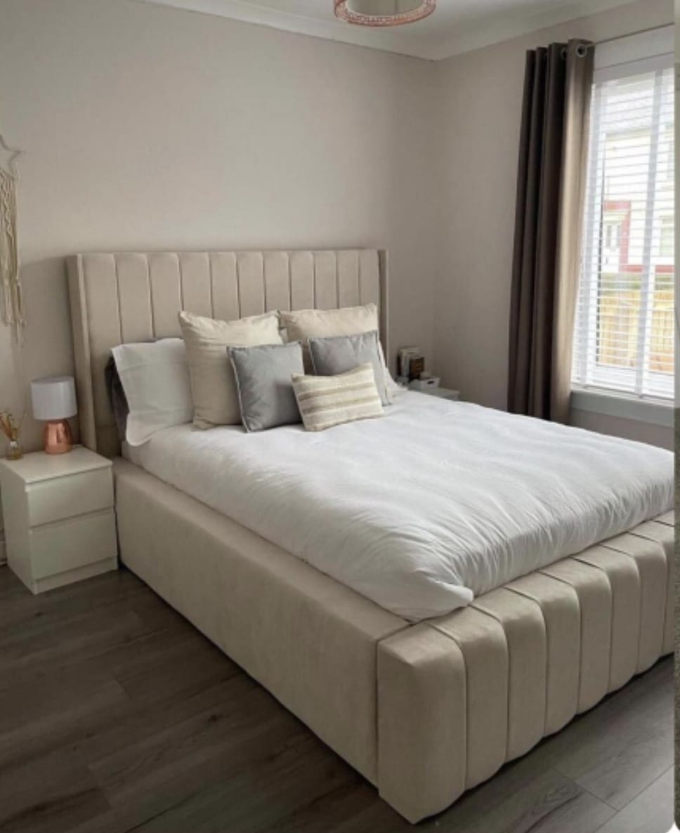 Hania wing Fine Class Beds